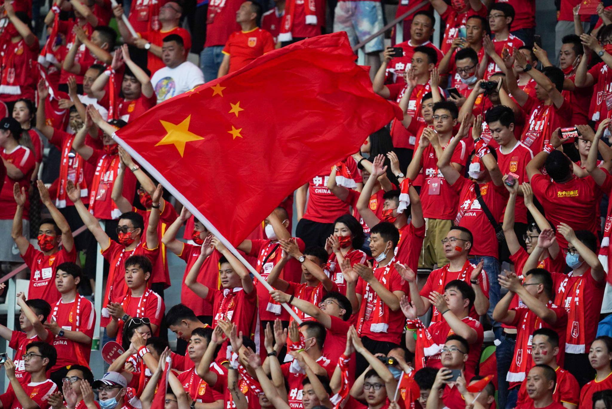 包含足球报：无缘“2026”中国足球如何面对未来？的词条