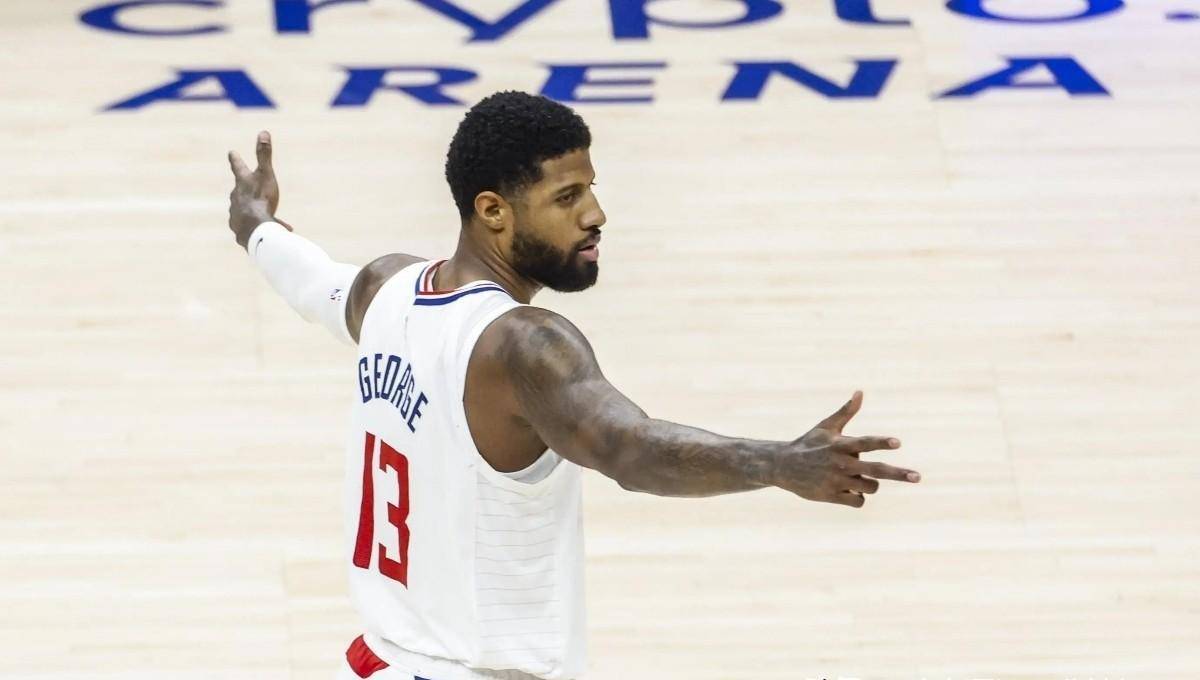 开云体育官网-关于NBA-乔治训练受伤已接受左膝关节镜手术的信息