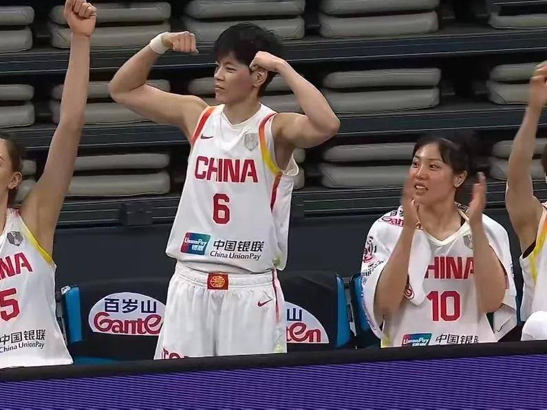包含澳大利亚狂胜76分主帅：目标夺冠中国女篮是最大对手的词条